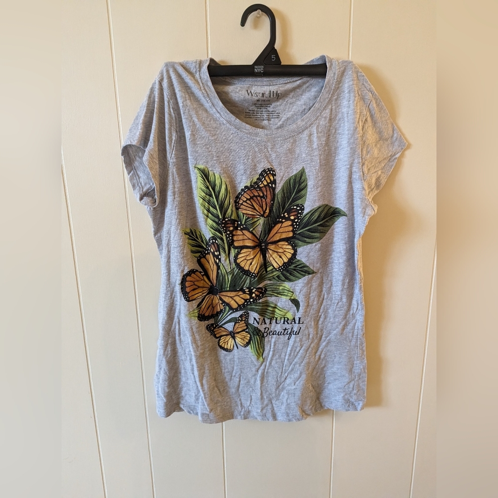 Women's graphic t-shirt